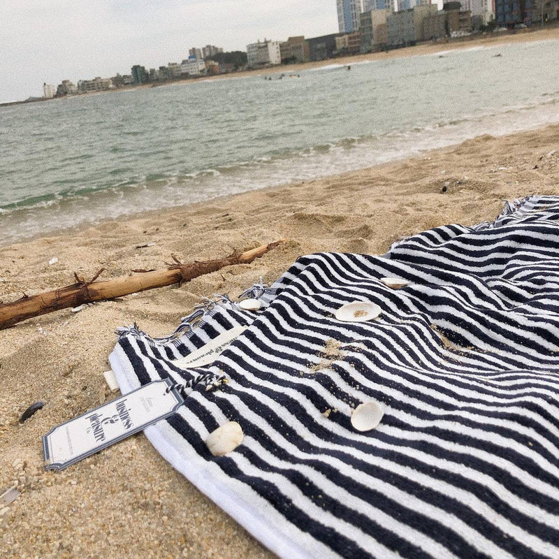 Business & Pleasure Beach Towel Laurens Navy Stripe