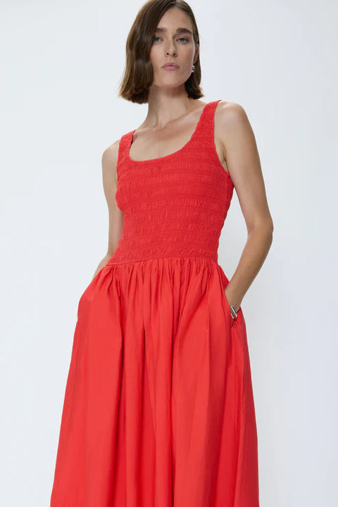 Pistola Alessia Smocked Drop Wais Maraschino