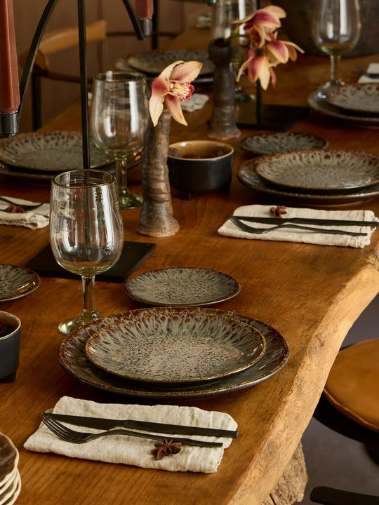 Costa Nova 22cm Round Coupe Plate - Roda Cocoa