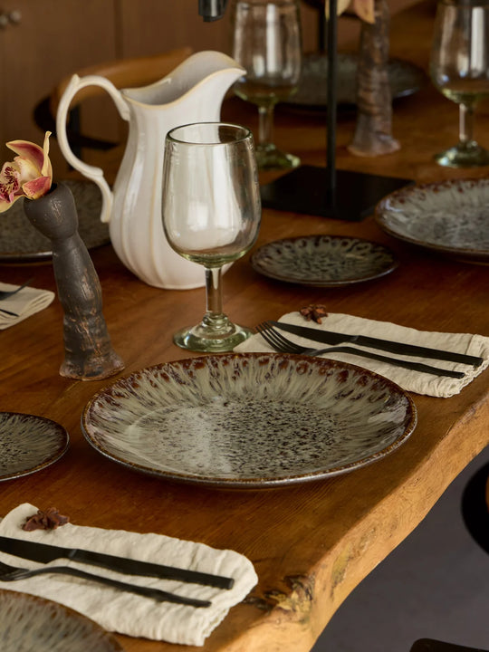 Costa Nova 28cm Round Coupe Plate - Roda Cocoa