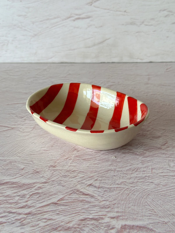 Casa Amarosa Ceramic stripe Bowl, Red 7x5x2 Inches