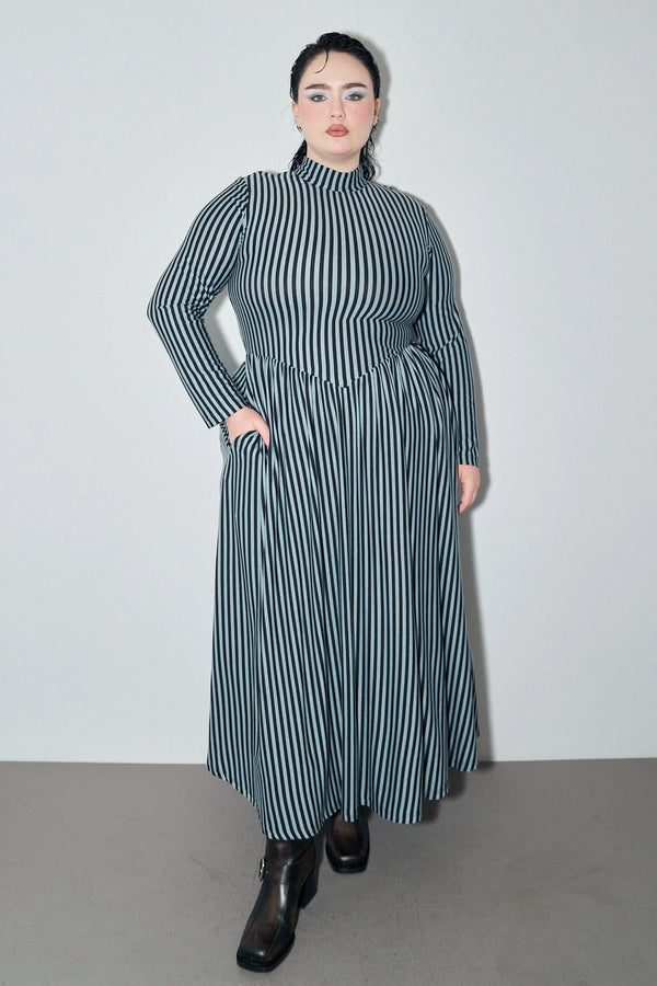 Fashion Brand Company Tencel & Wool Long Sleeve Travel Dress Blue Stripe