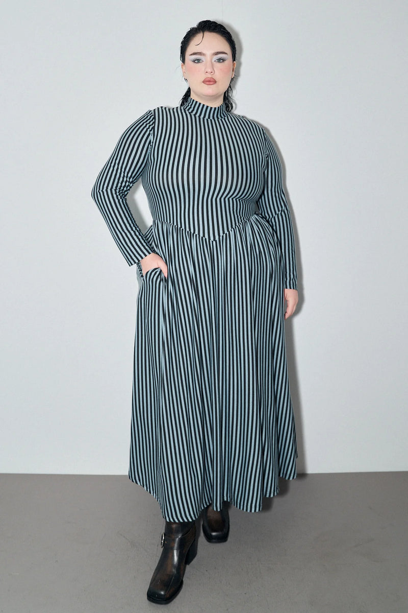 Fashion Brand Company Tencel & Wool Long Sleeve Travel Dress Blue Stripe