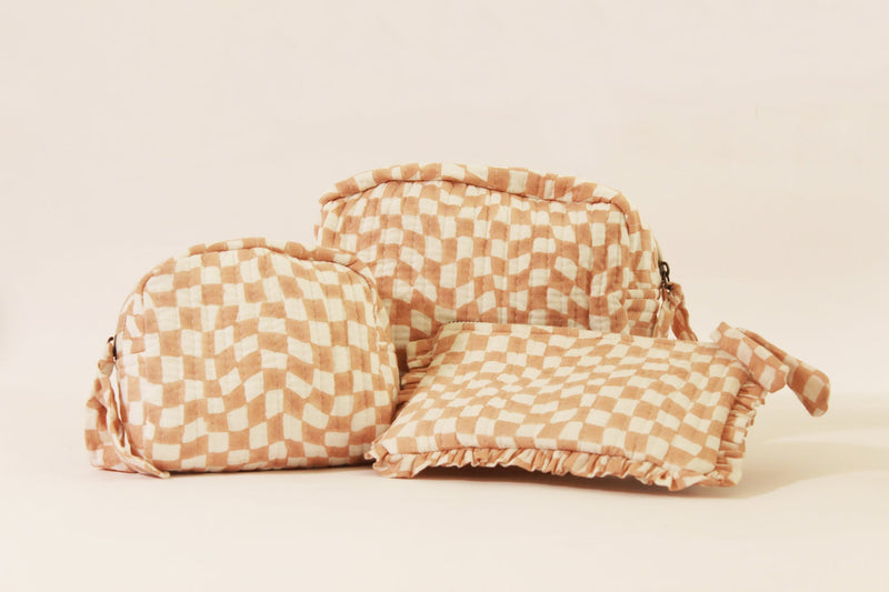 Casa Amarosa Handmade Quilted Pouch, Peach & White - 9 x 7 Inches