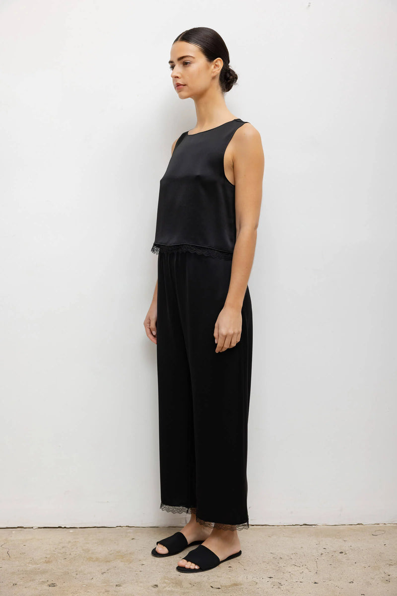 Leset Barb Crop Sleeveless Crew Black