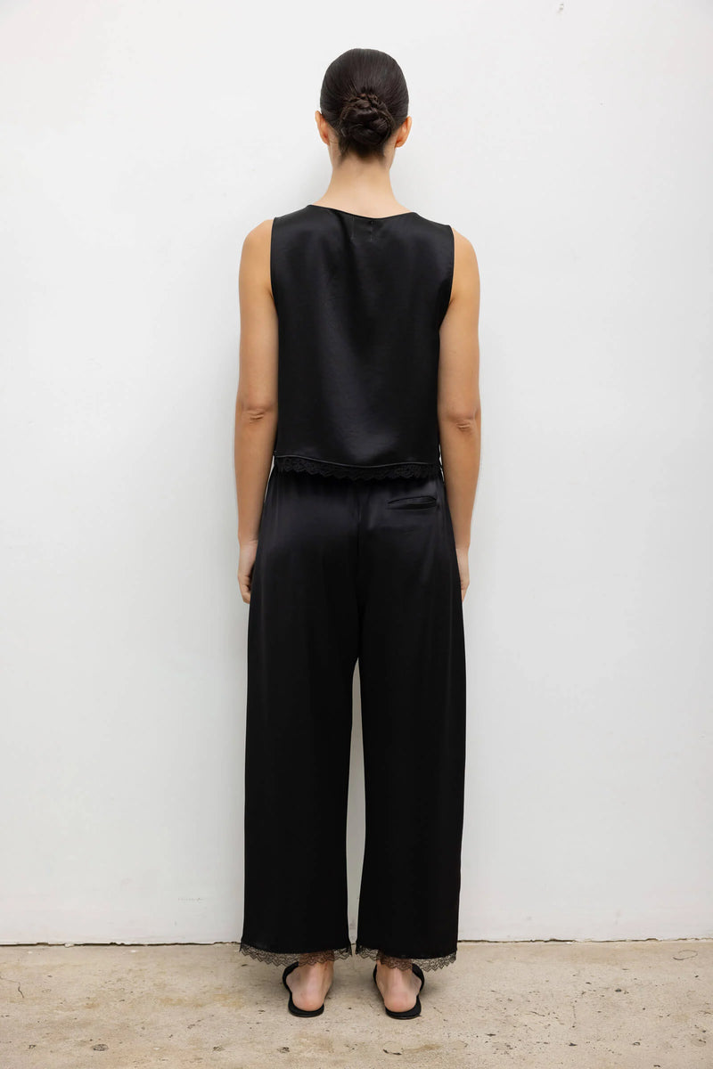 Leset Barb Crop Sleeveless Crew Black