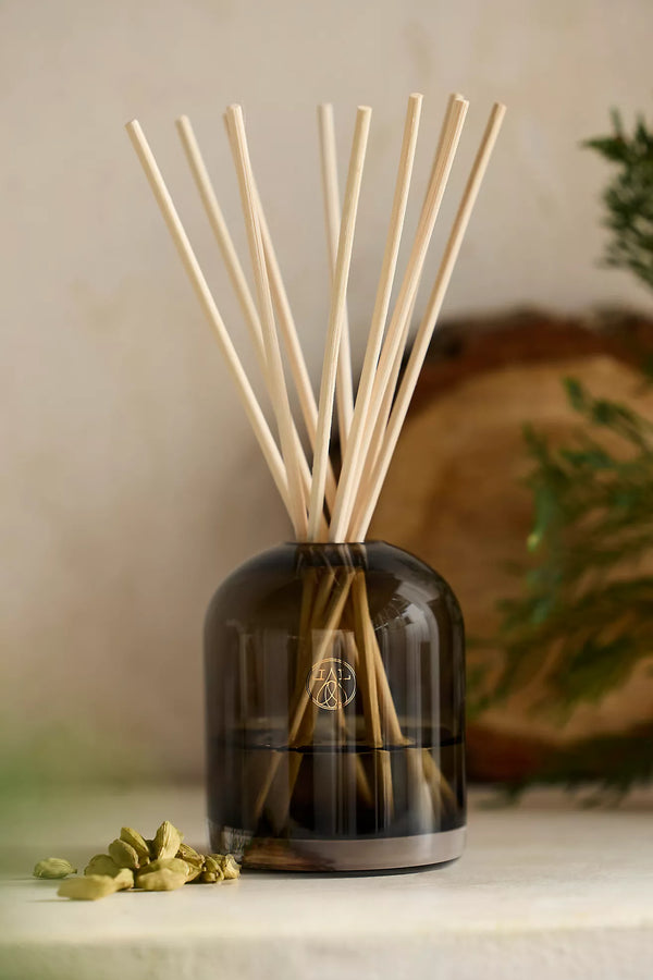 Linnea's Lights Diffuser Cedar Cardamom