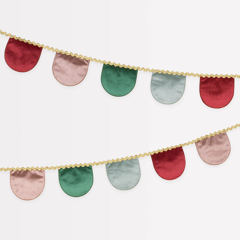 Meri Meri Velvet Scallop Garland