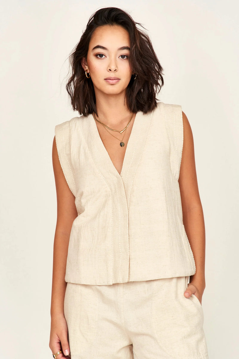 Mirth Rouen Vest in Oat Fossil