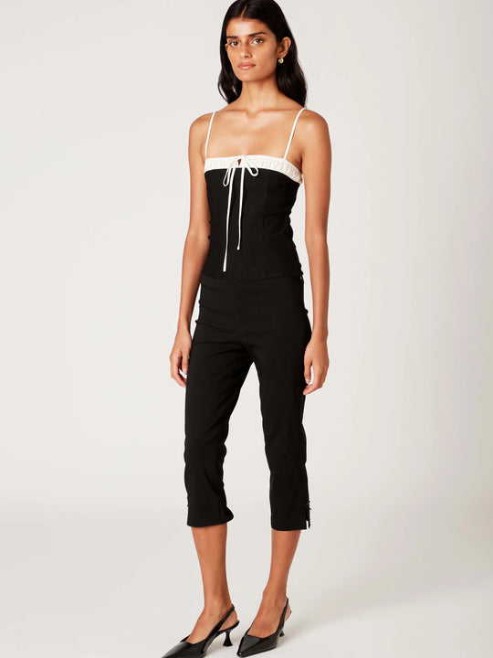 NIA Carla Capri Black