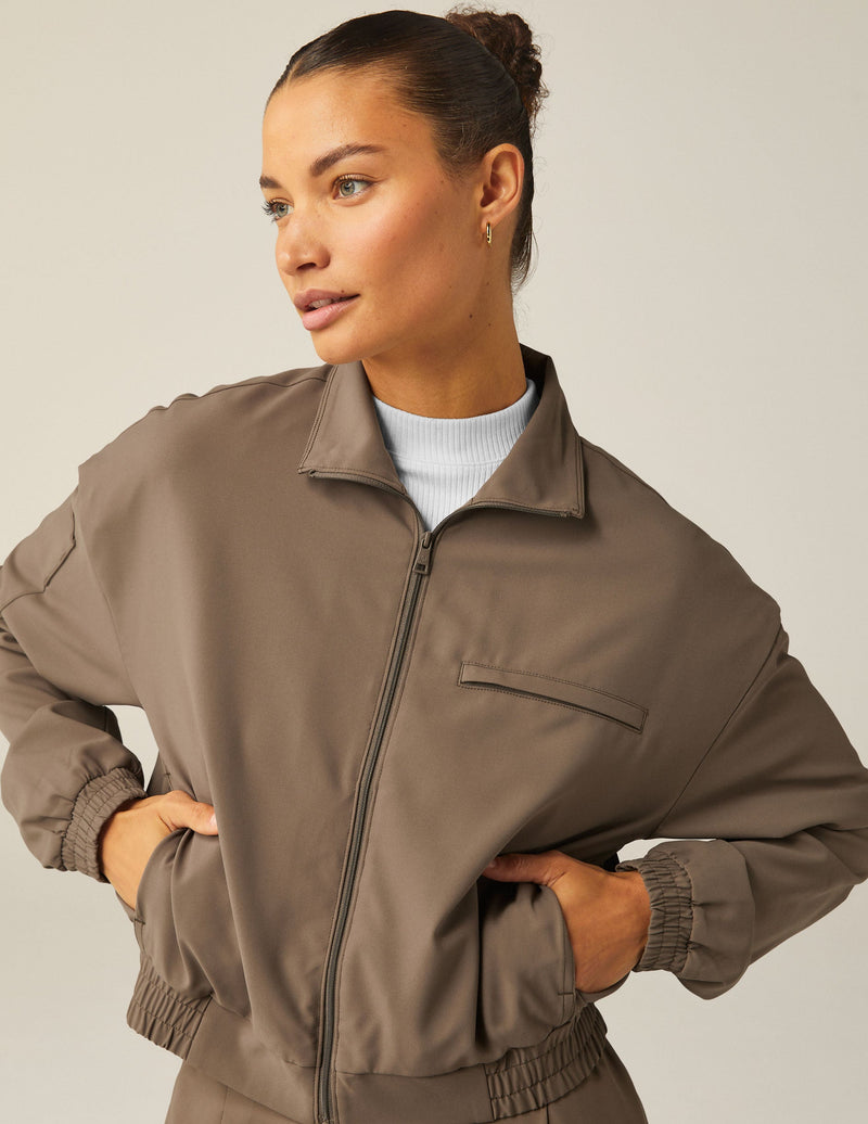 Beyond Yoga Status Pocket Sleeve Jacket Dune