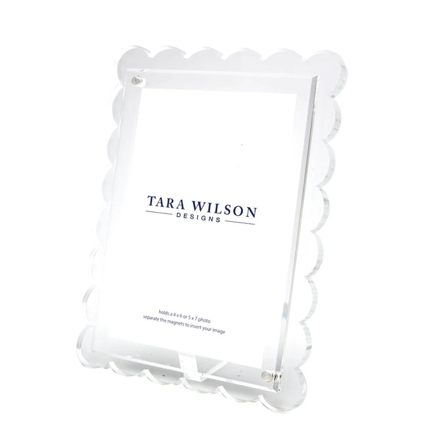 Tara Wilson Designs Scallop Frame - Clear