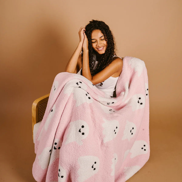 The Darling Effect Cozy Dreams Luxe Blanket-Boo Crew