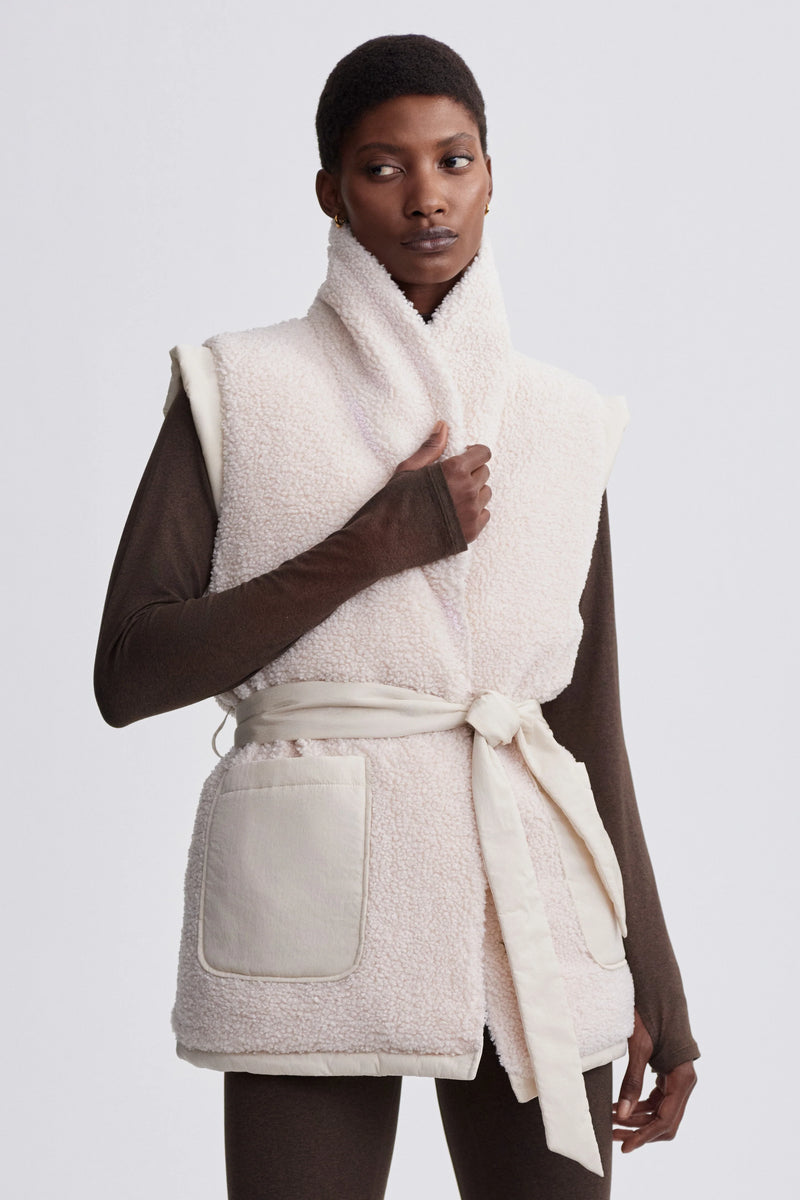 Varley Lanville Reversible Gilet - Sandshell