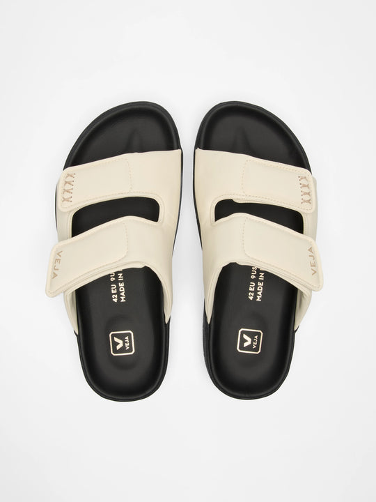 VEJA Etna Bold Leather Cashew