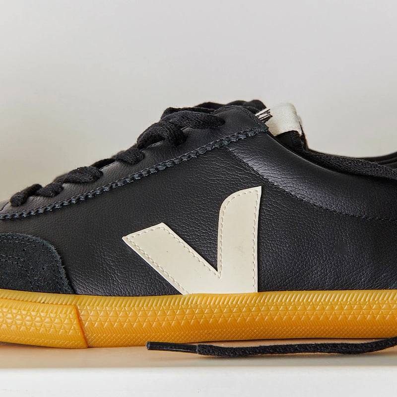 VEJA Volley O.T. Leather Black_Pierre
