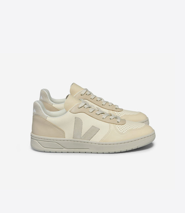 Veja Fair Trade V-10 Chromefree Multi Cashew Pierre