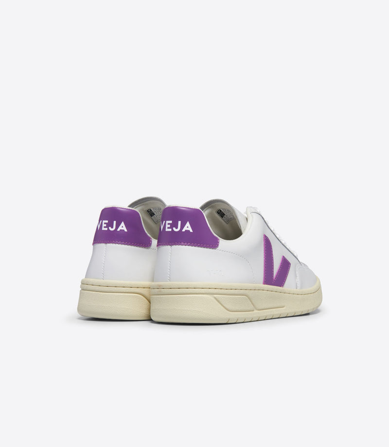 Veja Fair Trade V-12 Leather Extra White Cosmos