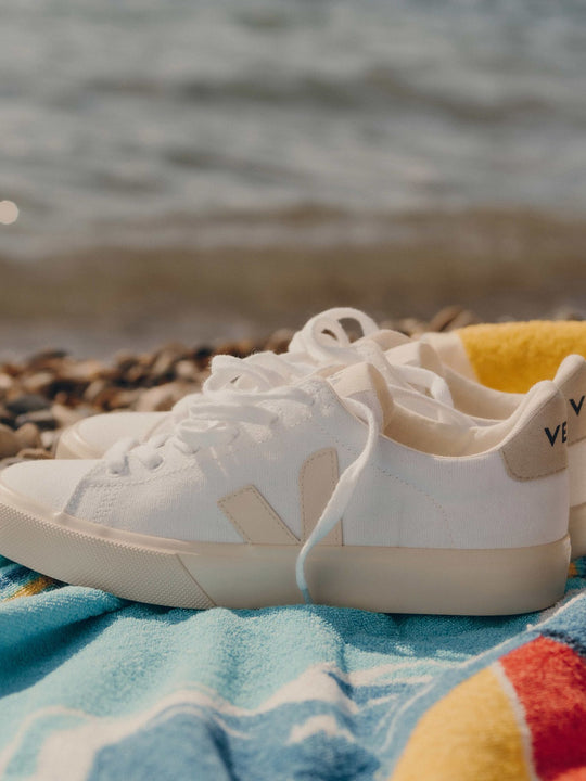 VEJA Campo Canvas White Pierre
