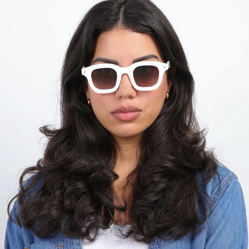 illesteva George White w/ Brown Flat Gradient