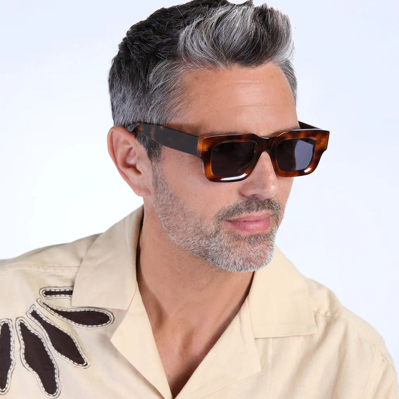 illesteva Lewis Havana w/ Grey Flat Lenses