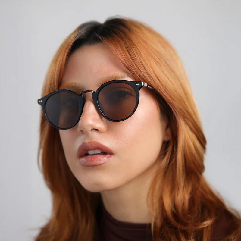 illesteva Portofino Black w/ Brown Lenses