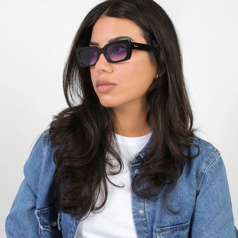illesteva Wilson Black w/ Purple Flat Gradient
