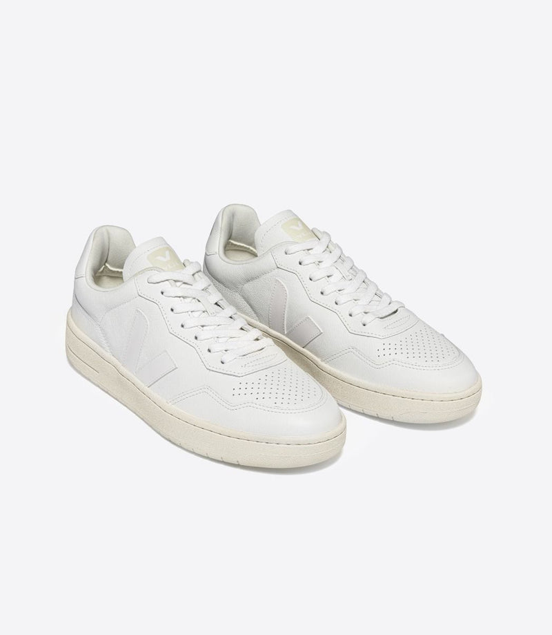 Veja Fair Trade V-90 O.T. Leather Extra White