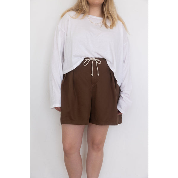 Donni Pleated Short Chocolate