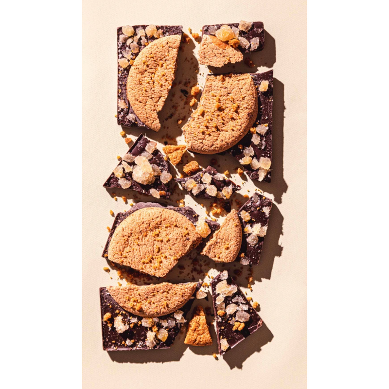 Compartes Dark Holiday Gingerbread