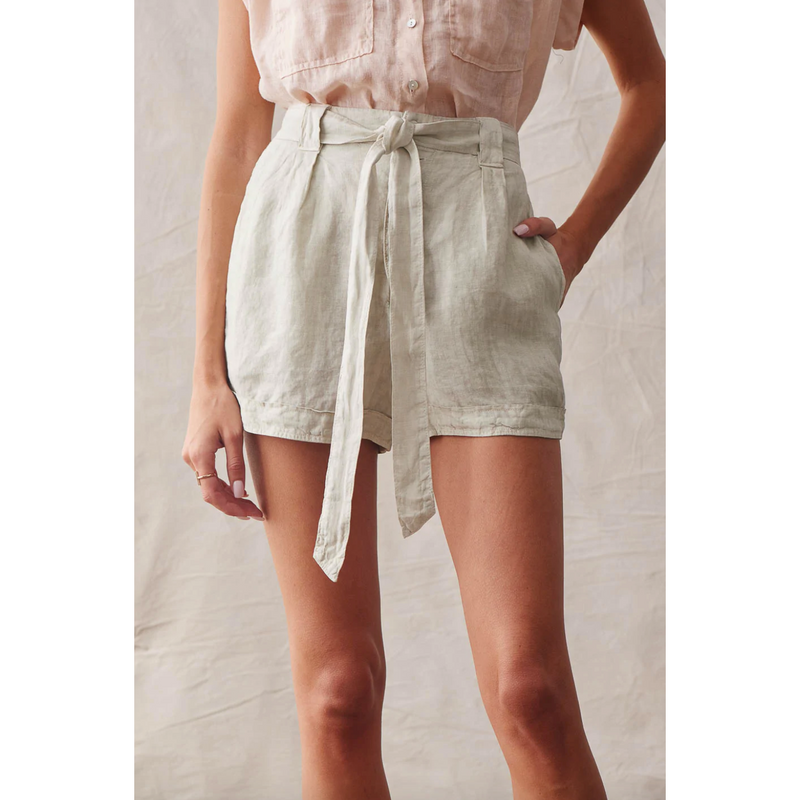 Bella Dahl This Is Love Front Pleated Short - Sea Shell